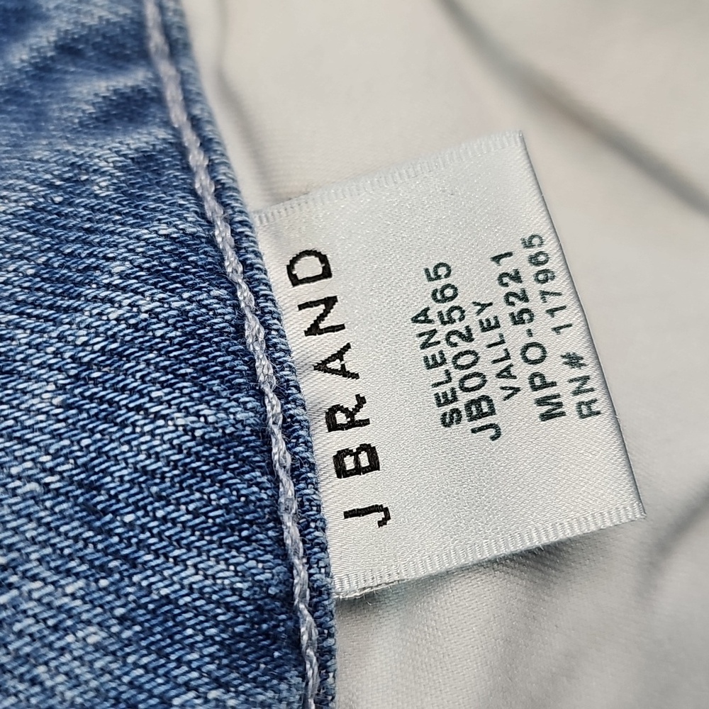 NEW J BRAND SELENA MID-RISE FRAYED BOOT-CUT CROPPED JEANS - Picture 11 of 14